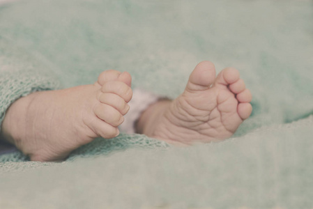 初生婴儿的脚
