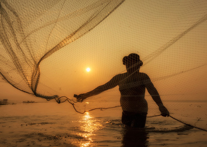 bangpra 湖钓鱼的时候，泰国的行动中的渔夫