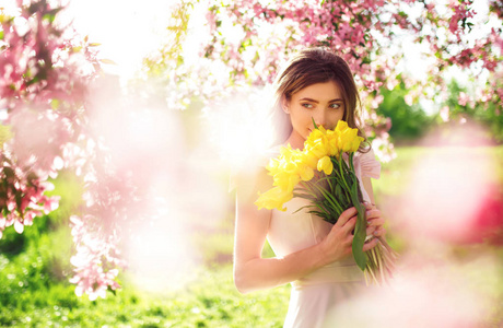 女神桃花园写真图片-女神桃花园写真素材-女神桃花园写真插画-摄图新