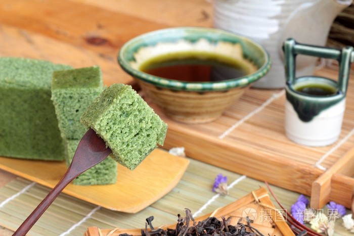 绿茶蛋糕日式甜品和绿茶