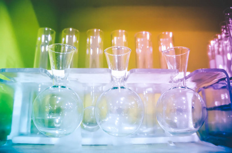 化学实验室玻璃器皿设备组