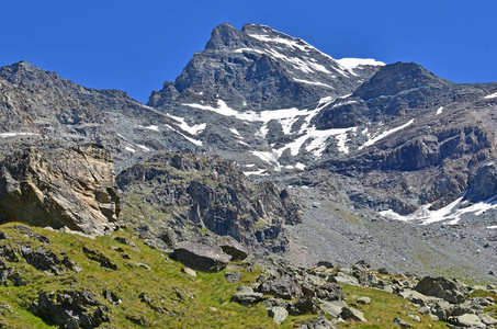 Valsorey 高空上山避难