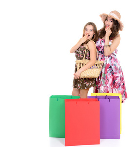 妇女与彩色购物袋