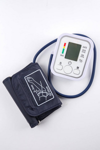 一种用白色隔开的数字血压设备