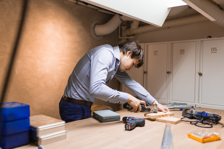 木工工作台图片