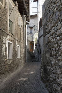 协会 Como，意大利，典型的旧街