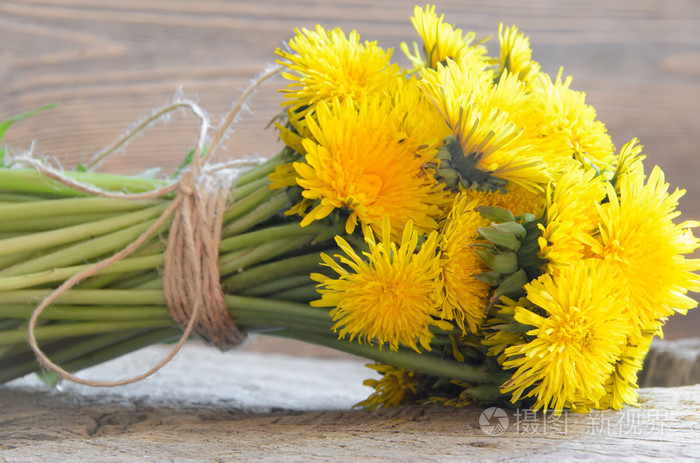 蒲公英的花束