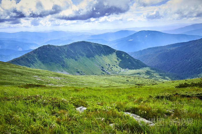 从山顶的日落美景照片-正版商用图片0eq21r-摄图新视界