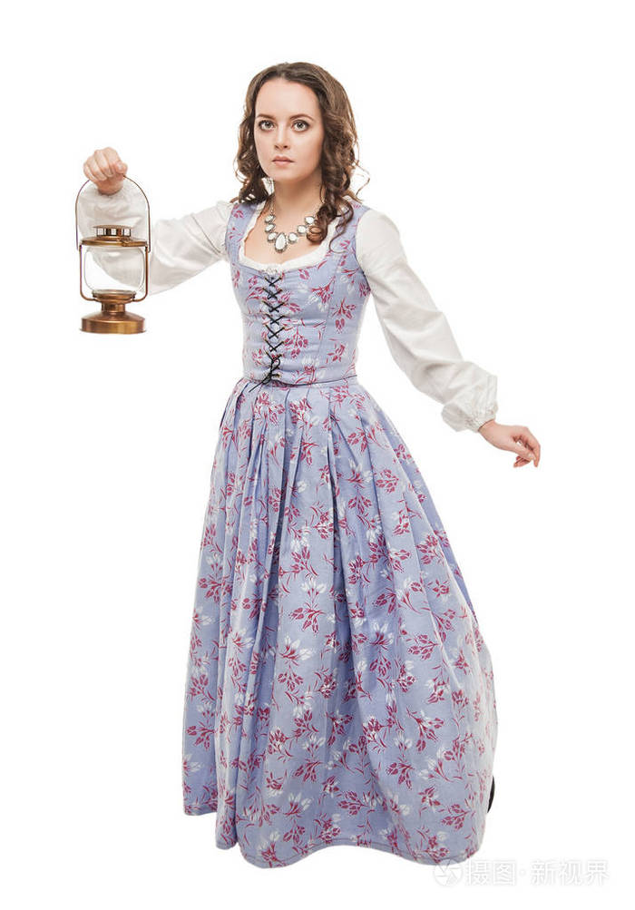 美丽的女人老历史中世纪穿着用灯笼