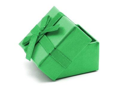 在白色背景上绿色礼品盒