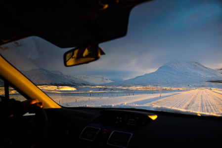 冰岛的冬季公路