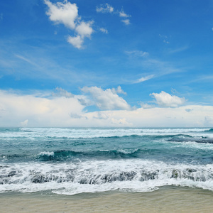 详细的大海浪花图片
