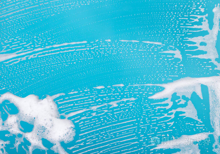 蓝色背景上的肥皂泡沫