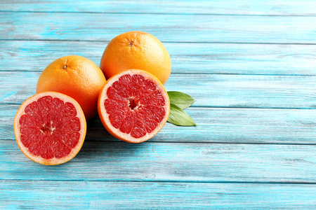 新鲜的葡萄柚水果