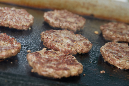 烹饪肉排烧烤