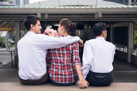 复杂的三角恋照片