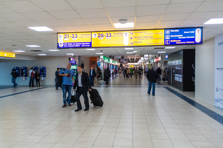 在巴拿马城托库门国际机场照片