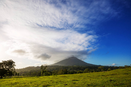 在哥斯达黎加, 中美洲的风景阿雷纳尔火山