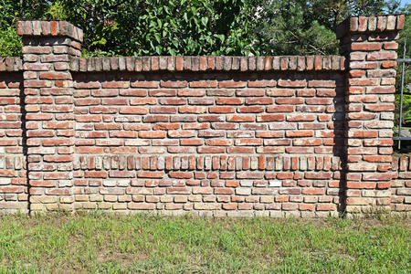 农村小院红砖围墙图片图片