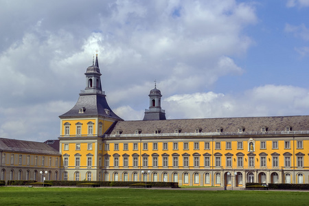 德国波恩大学主楼照片