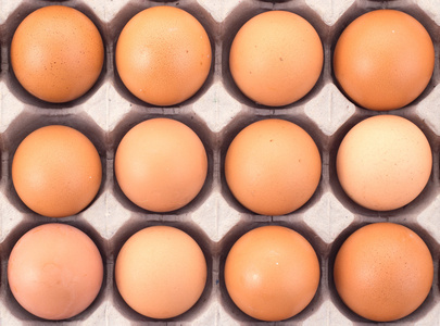 在白色背景上分离出一盒鸡蛋插画