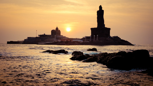 Kanyakumari 科摩罗角海面之上的日落