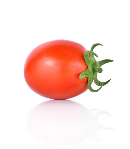 在白色背景上的番茄