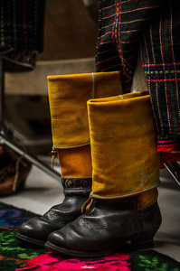 传统乌克兰服装复古民族皮靴
