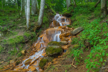拉脱维亚的红石瀑布, 阀。2014