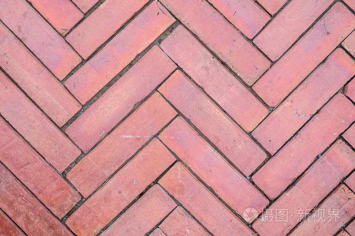 从红砖砌体的步道地板