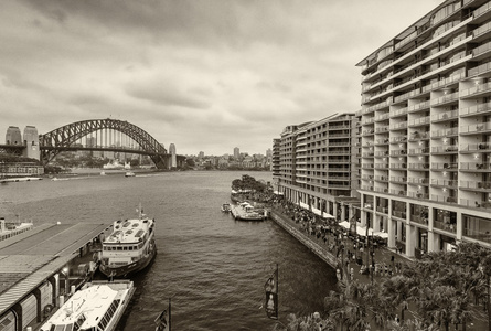 悉尼港湾大桥从环形码头