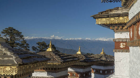 不丹汪贾格西 Chortens 在 Dochula 山口。不丹王国