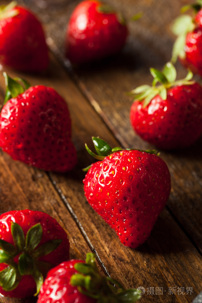 原始的红色有机草莓