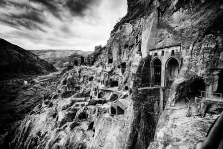 教会和教堂在 Vardzia 洞城市修道院在 Erusheti 山, 佐治亚