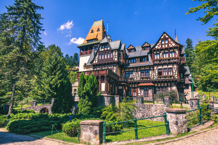 Pelisor 城堡, Sinaia, 罗马尼亚。著名的 Pelisor 城堡景观