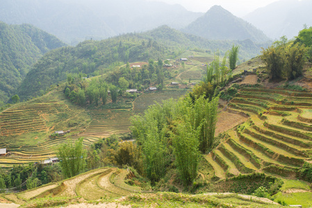 越南他的范西潘山