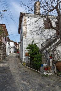 在 Theologos 村，萨索斯岛岛希腊街