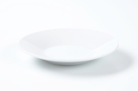 空的小白盘子照片