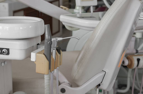 金属牙科工具诊所专业设备治疗各类牙科疾病的办公室