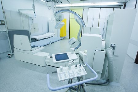 医院配备现代的 x 光机