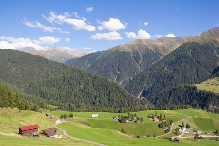 夏季达沃斯维森 Graubuenden 瑞士视图