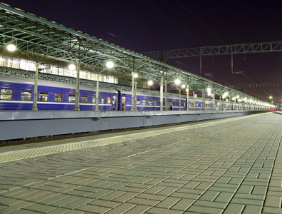 晚上乘火车到莫斯科客运站台贝尔罗斯基铁路
