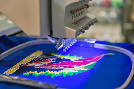 机器刺绣是刺绣过程,藉以缝纫机或绣花机用来在纺织品上创建模式刺绣