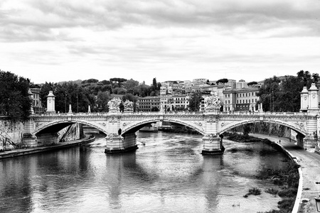 在罗马，意大利广场 dei Tribunali 台伯河，庞翁链接广场迪庞翁河桥