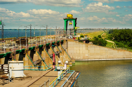 水力发电站，河第聂伯，乌克兰 Dneprodzerzhinsk