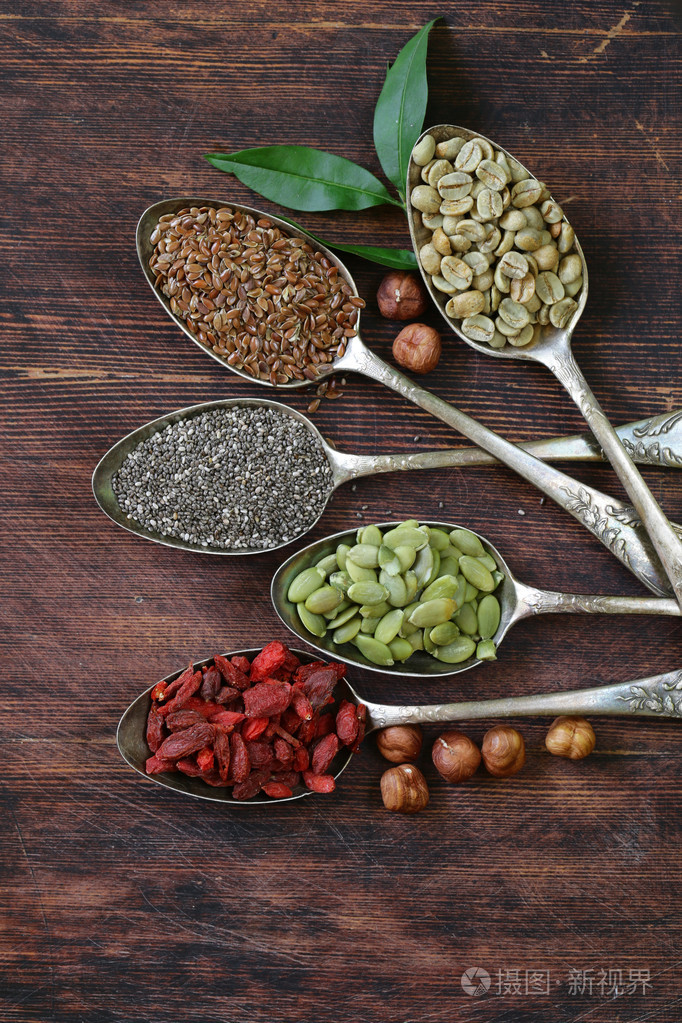 健康饮食成分超级食物-嘉和亚麻籽, 枸杞浆果, 坚果