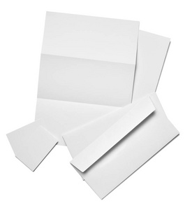 白色背景上的信封纸张和名片模板