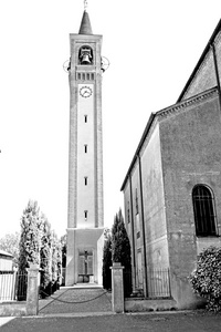 建筑钟塔在意大利欧洲旧石器和贝尔