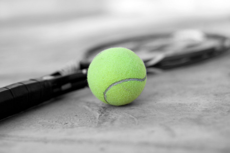 网球拍球图片