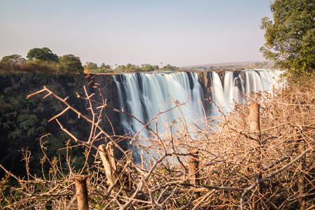 丝绸在维多利亚瀑布的水，来自津巴布韦的观点
